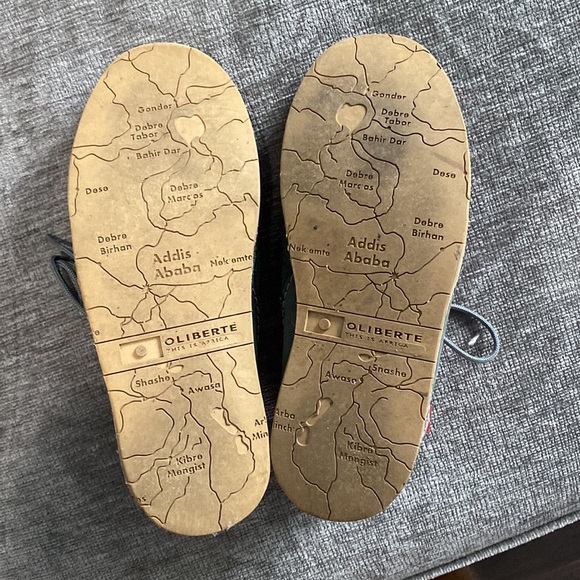 Oliberté Chukka Boots - Picture 3 of 3